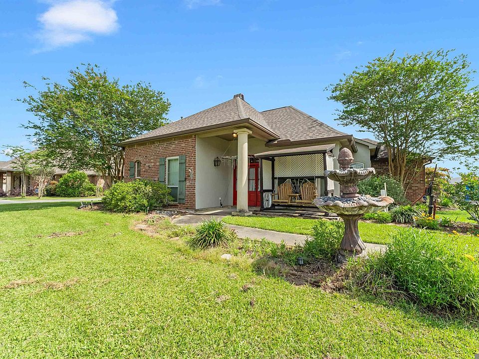1st image of 10064 Garden Oaks Ave