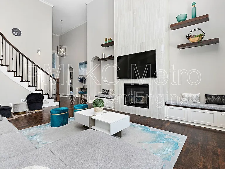 15708 Canterbury St — Photo 3