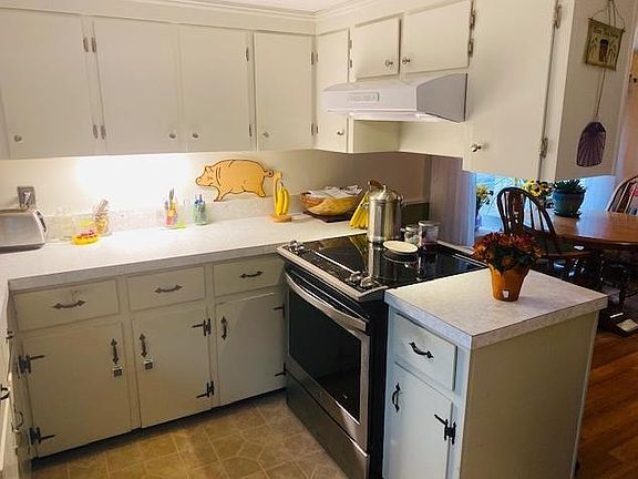 2nd image of 1 Cyrus Ct