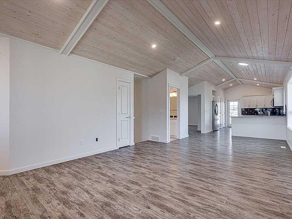 5th image of 58 Ranchers Close