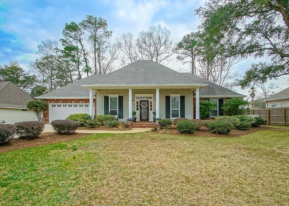 1st image of 710 Winterberry Dr
