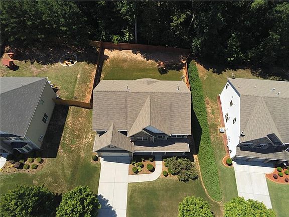 5th image of 5120 Lake Field Dr