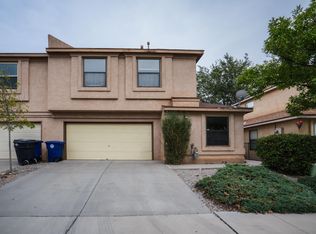 8616 Alta Loma Ln NE, Albuquerque, NM 87113