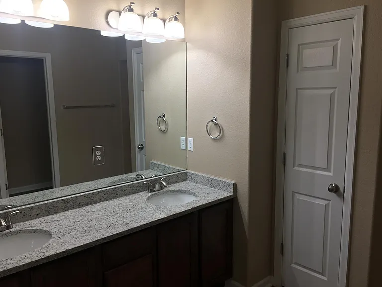 6589 Baytree Grv — Photo 16