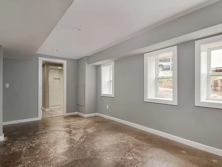 4139 Lloyd St — Photo 21