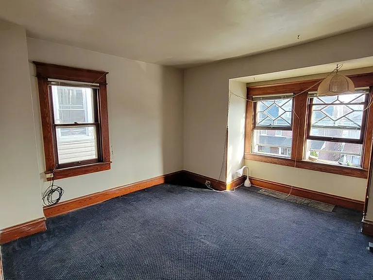 1107 Maple St — Photo 3