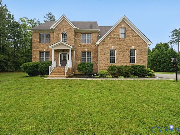 3rd image of 7412 Wellington Woods Rd