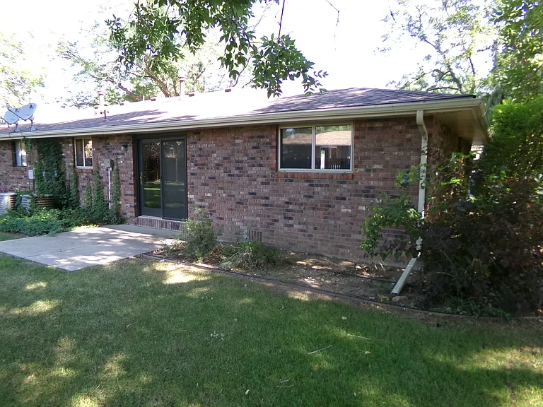 928 Silver Leaf Pl — Photo 5