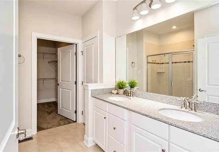 2516 Adele Ct — Photo 17