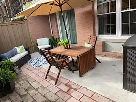 Sold by REMAX Elite | media 21