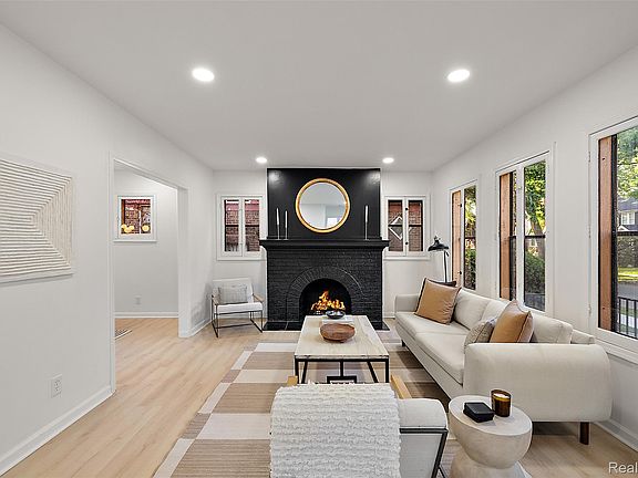 3rd image of 4657 Courville St