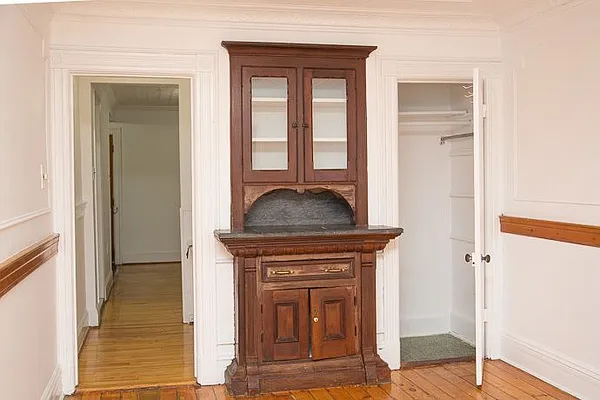 Rented by Brownstone Property Group | media 27