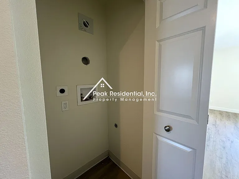 Gardenside Apartments — Photo 52