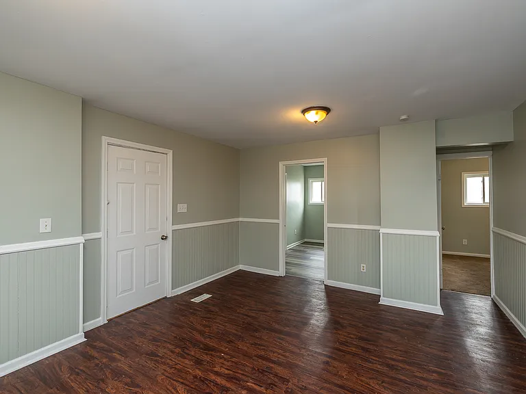 5030 Arch St — Photo 38