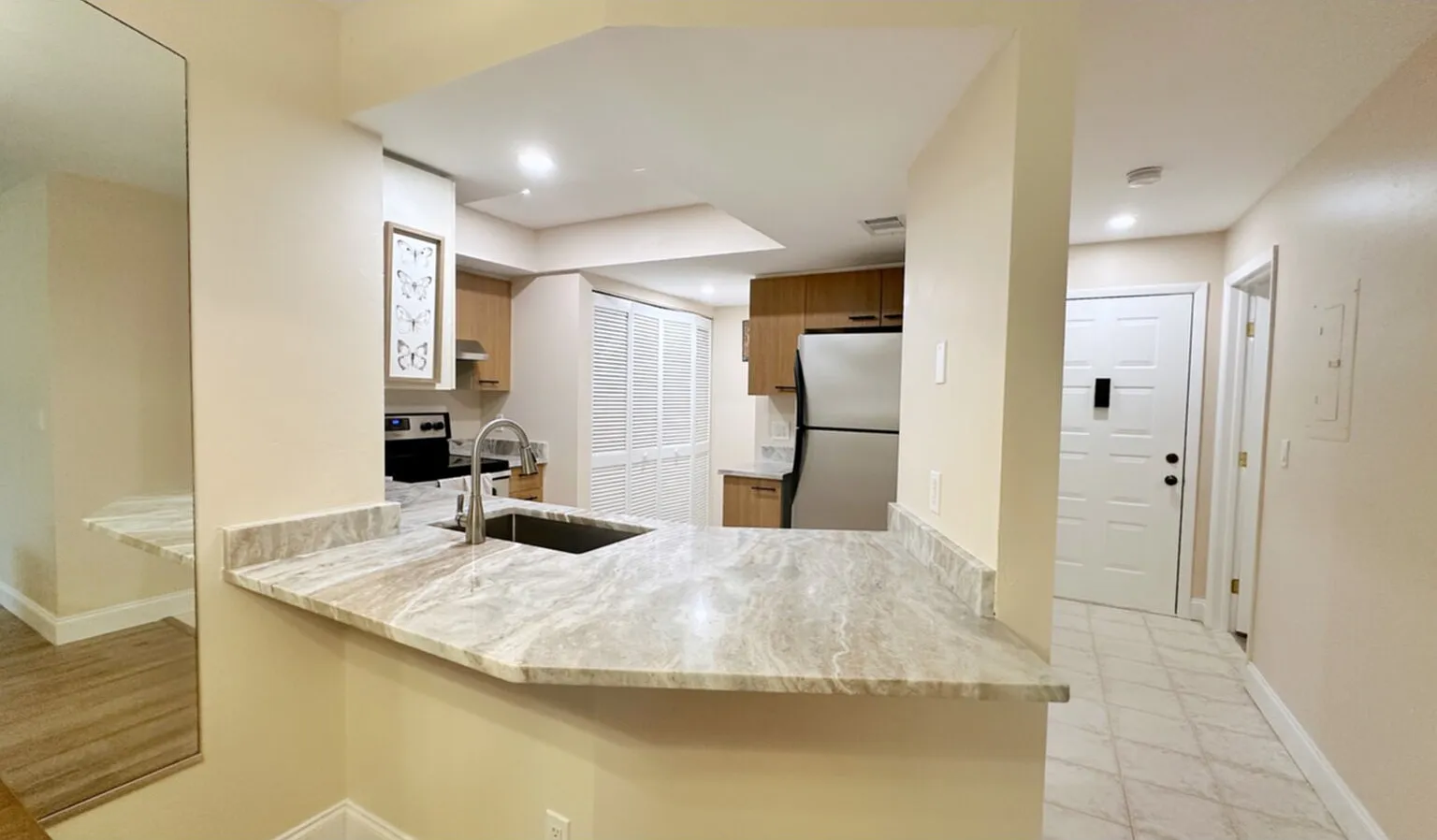 2 bed, 1.0 bath, 792 sqft, $1,400 — Photo 2