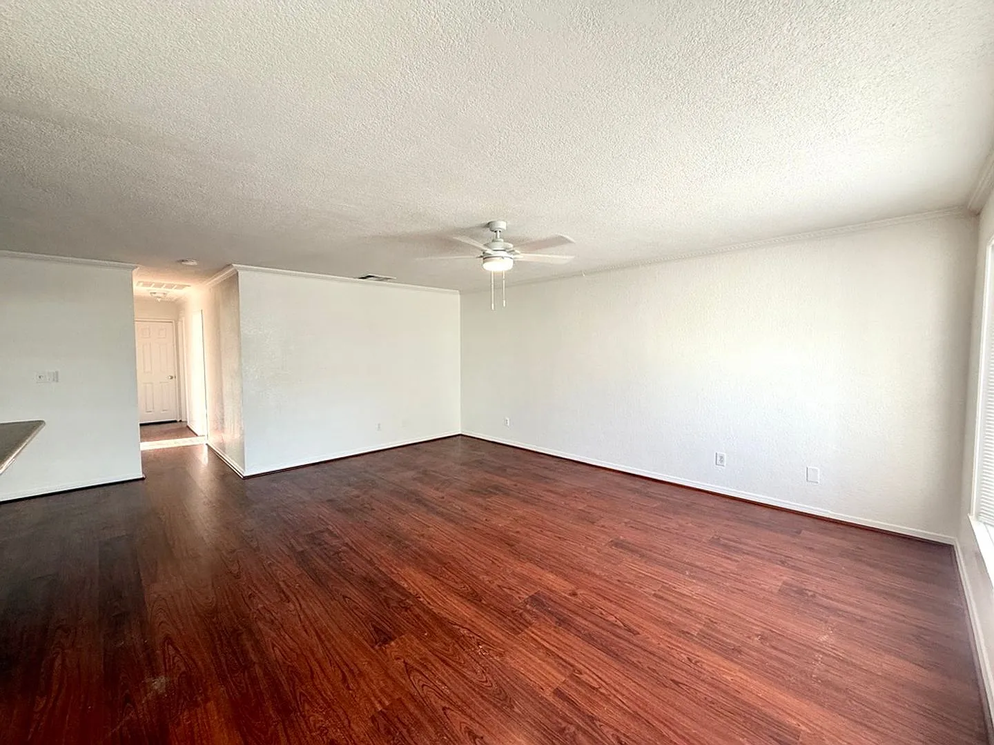 Single Family Home For Leases in San Bernardino — Photo 3