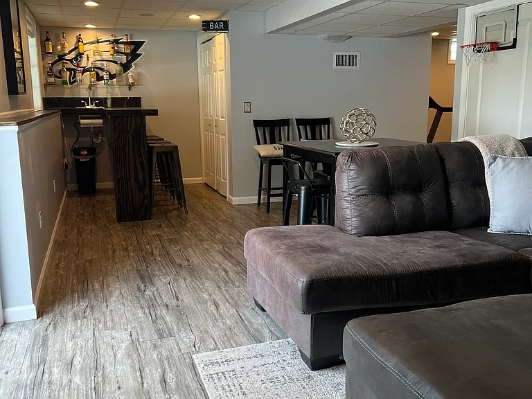 70 Lakeside Ave — Photo 19