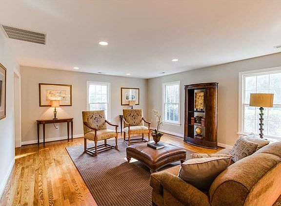 4th image of 8005 Silverspring Dr