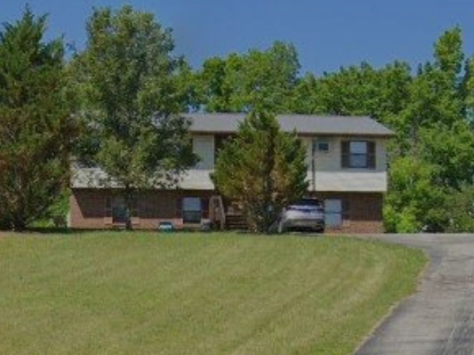 1st image of 404 Britton Ave APT 2