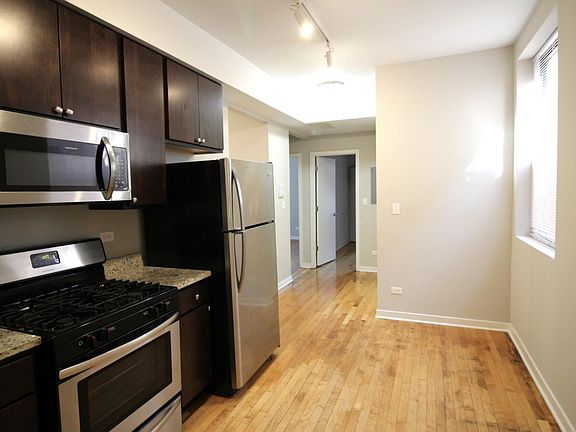 Kitchen Dine-In Space