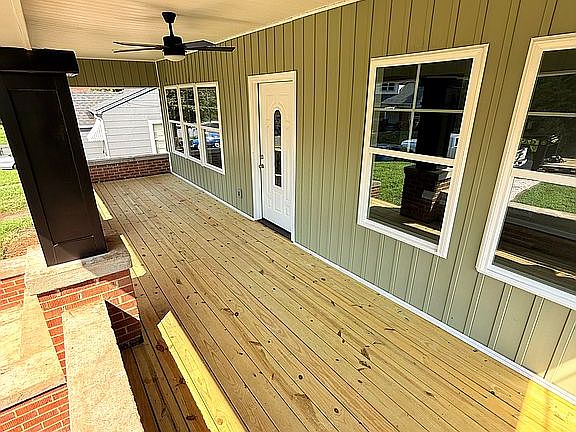 2nd image of 242 8th Avenue Dr SW
