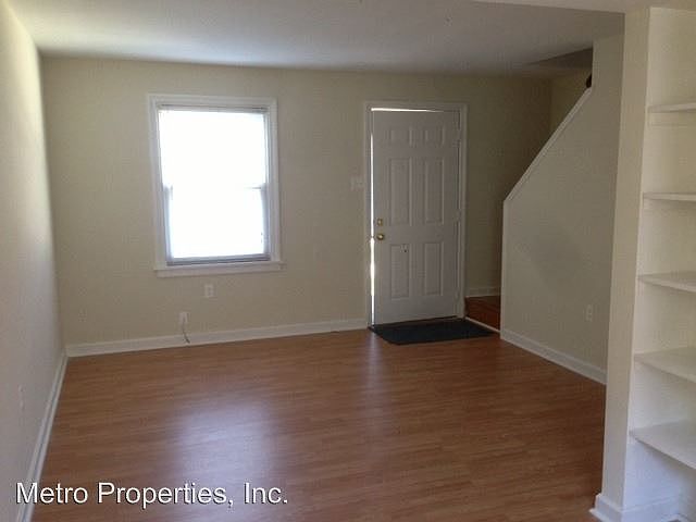 2nd image of 4060 Forest Hill Ave APT R