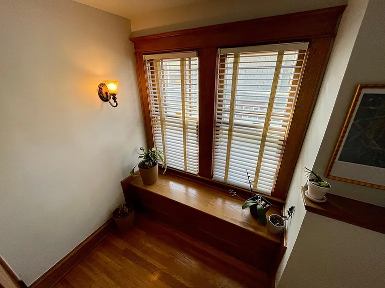 4233 Kenwood Ave — Photo 15