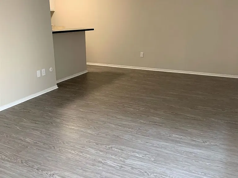 6810 Milwood — Photo 11