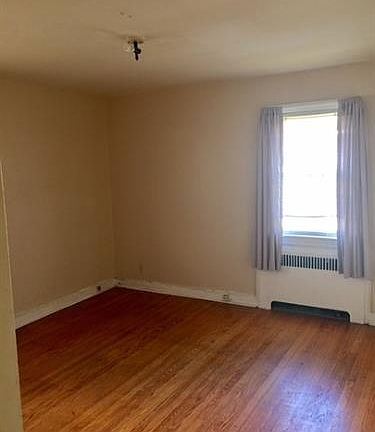 5th image of 128-130 Berkshire Pl
