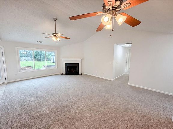 3rd image of 919 Elijah Way