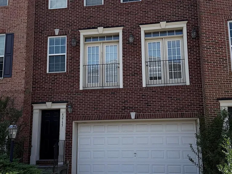 42755 Puller Ter — Photo 1