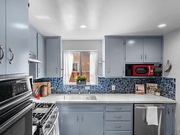 5th image of 573 Alta Avenue