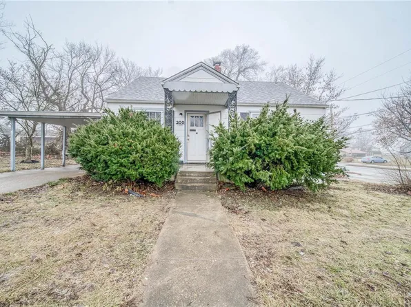 200 E 1st St, Rolla, MO 65401