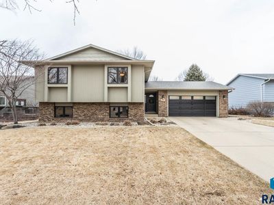 6520 W Westminster Dr, Sioux Falls, SD, 57106