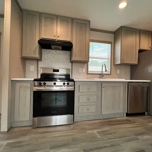 92 Teasley Ln — Photo 4