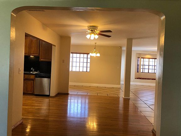 5th image of 106 W Naomi Ave