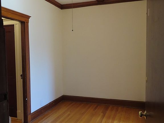 3rd image of 298 Mount Auburn St #7