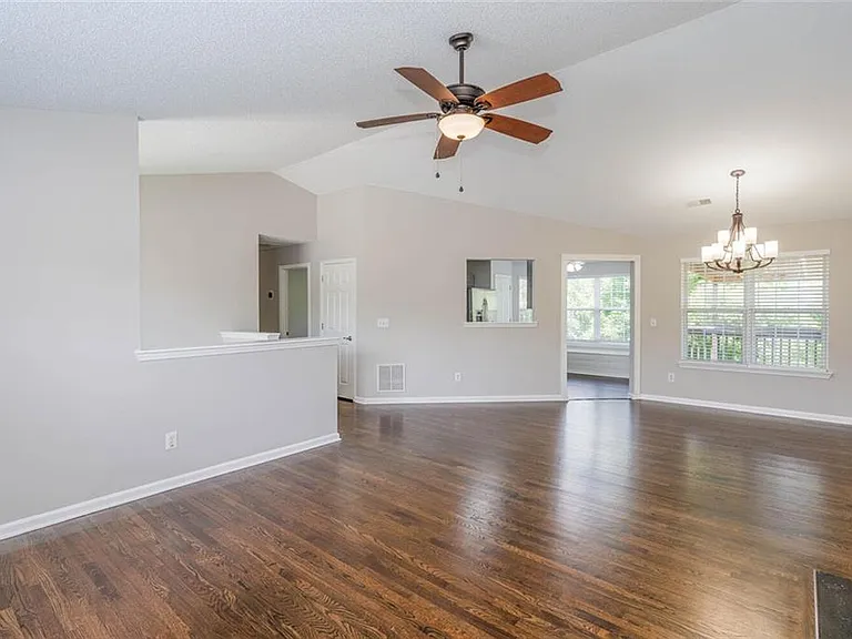 3272 Peach Ct NW — Photo 7