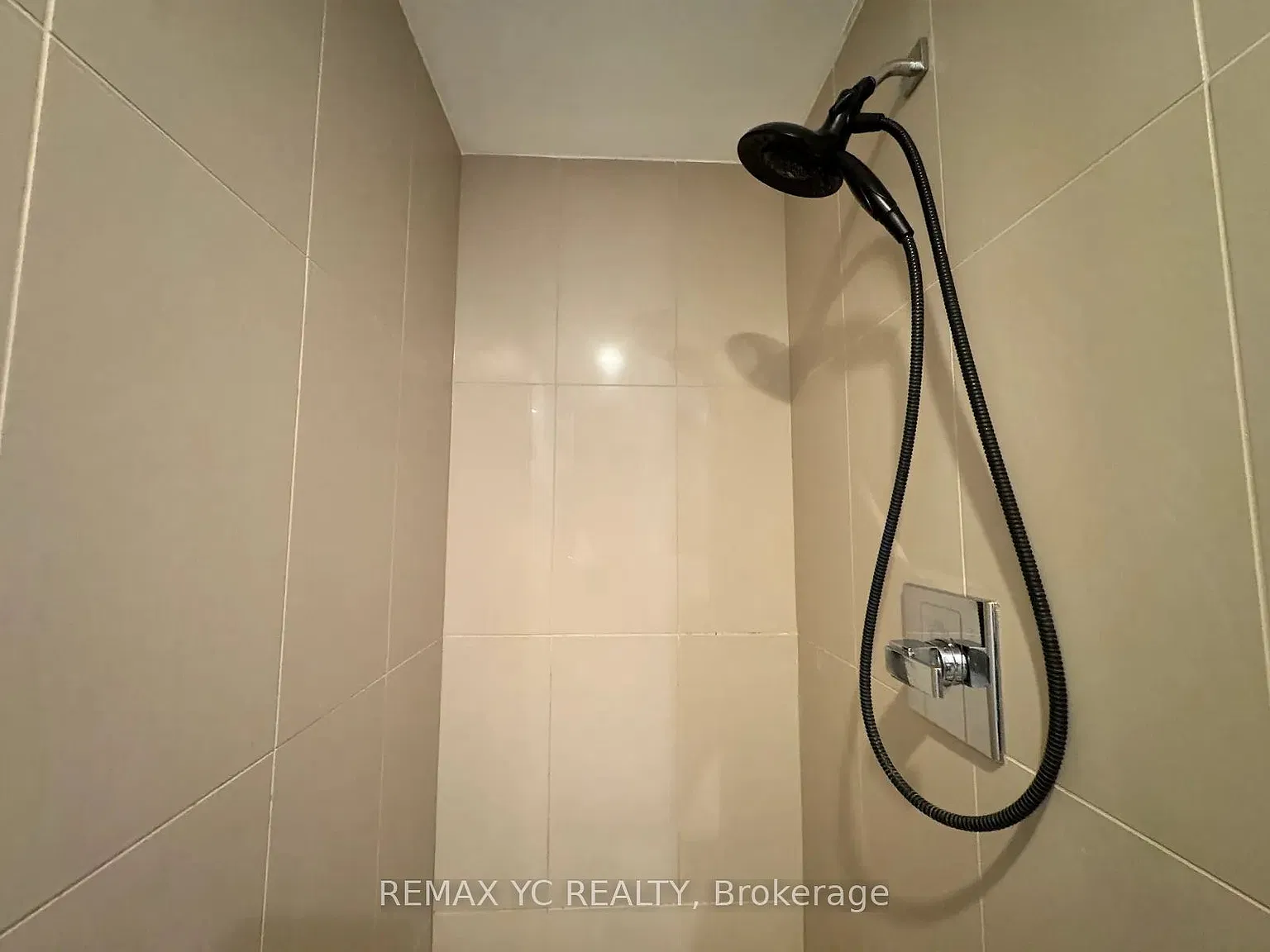 1 bed, $2,450 — Photo 4