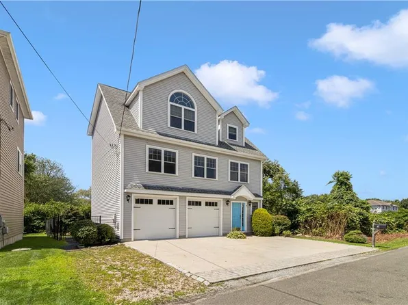 9 Jenny Ln, Narragansett, RI 02882