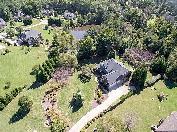 3rd image of 1000 Longhorn Ct