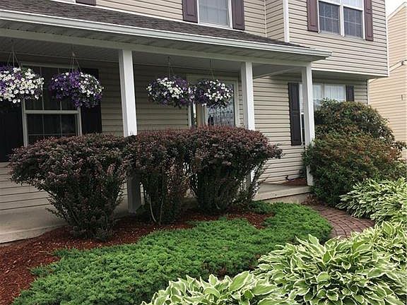 2nd image of 8643 Honeycomb Path