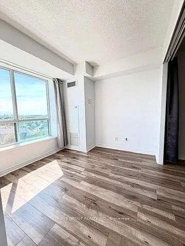 51 Baffin Ct #817 — Photo 11