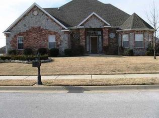 1572 Lexington Cir, Springdale, AR 72762