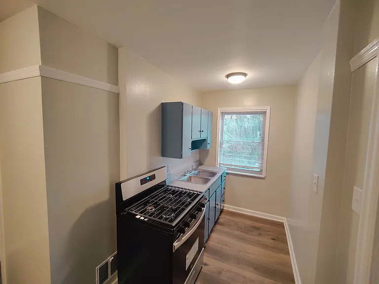 Fairborn - 219-237 East Xenia — Photo 10
