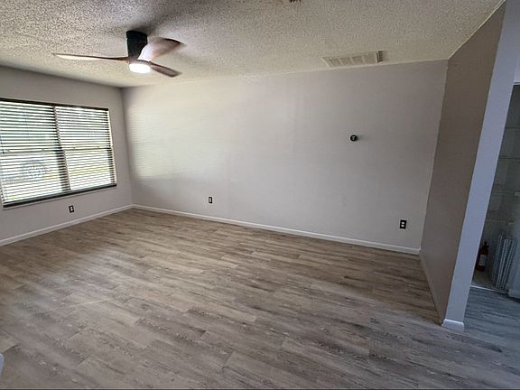 3rd image of 3135 Villa Rd