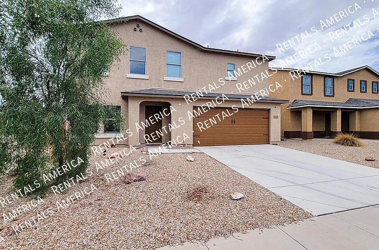 229 E Watson Pl — Photo 3