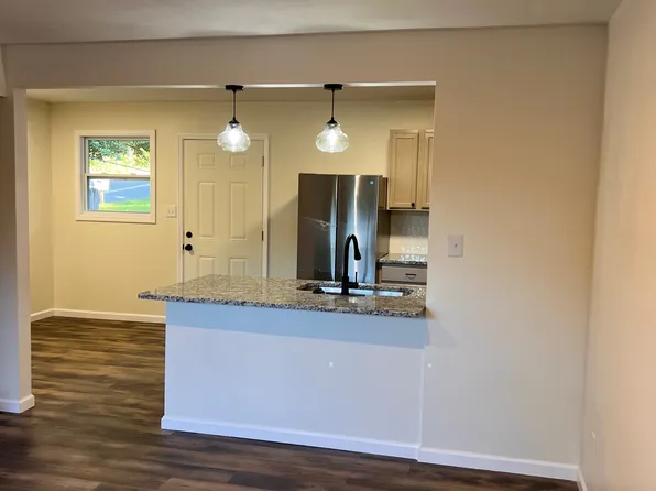 215 S Cedar St, Maryville, TN