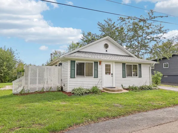 24315 Peninsula DRIVE, Kansasville, WI 53139