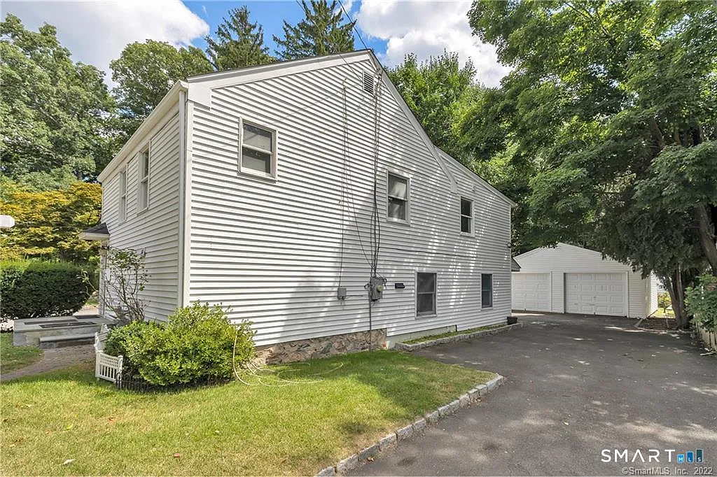 4 bed, 3.0 bath, 1947 sqft, $3,950 — Photo 3